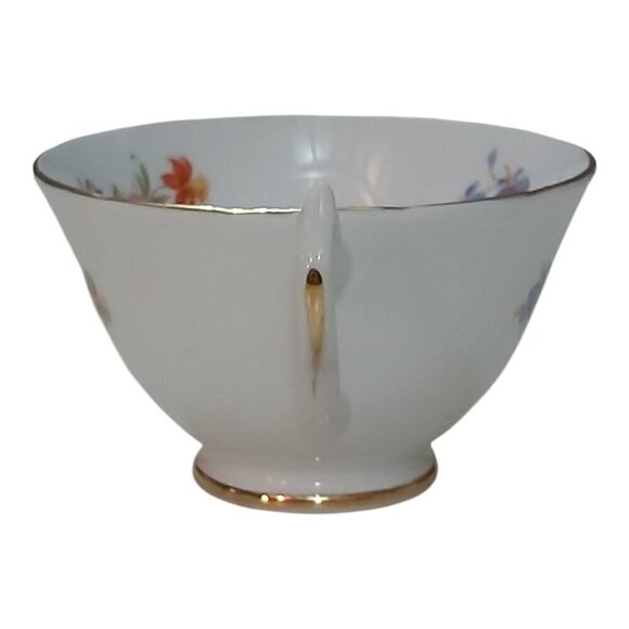 Vintage Collingwoods Bone China Teacup with Floral Design – Made in England - Picture 4 of 9